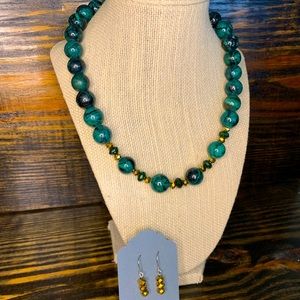 Beautiful Handcrafted Gemstone Necklace Set. NEW. Dark green 18.5” + 3.5” ext